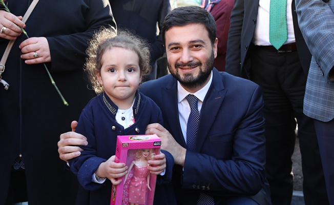 ÇOCUKLAR BAYRAM SEVİNCİNİ ERKEN YAŞADI