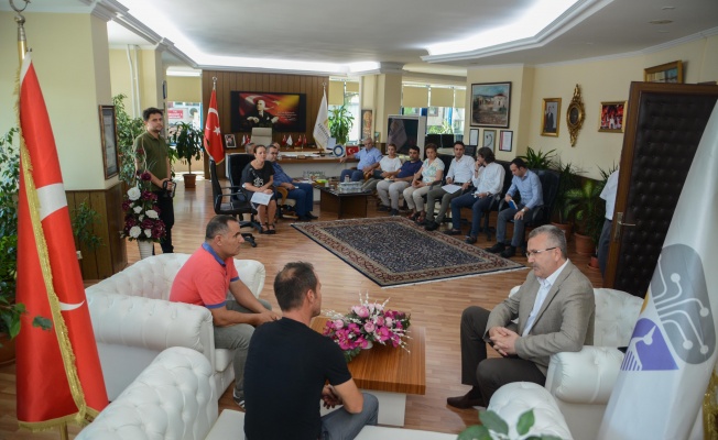 KARACABEY’DE SORUNLAR “BAŞKANLA YÜZ YÜZE” ÇÖZÜLÜYOR