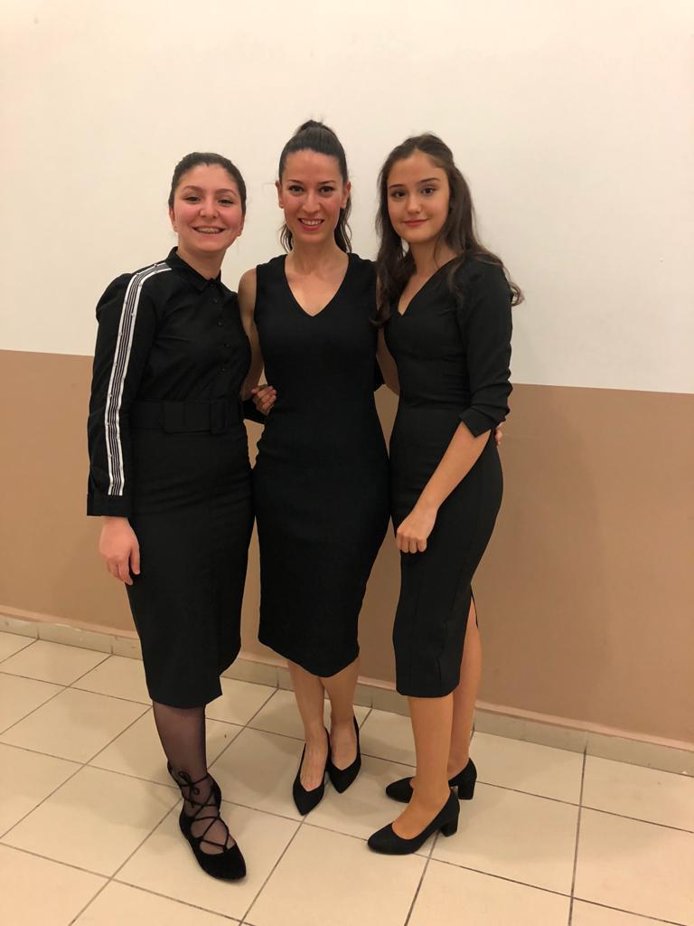 Bursa Zeki Muren Guzel Sanatlar Lisesi Basarisini Katliyor