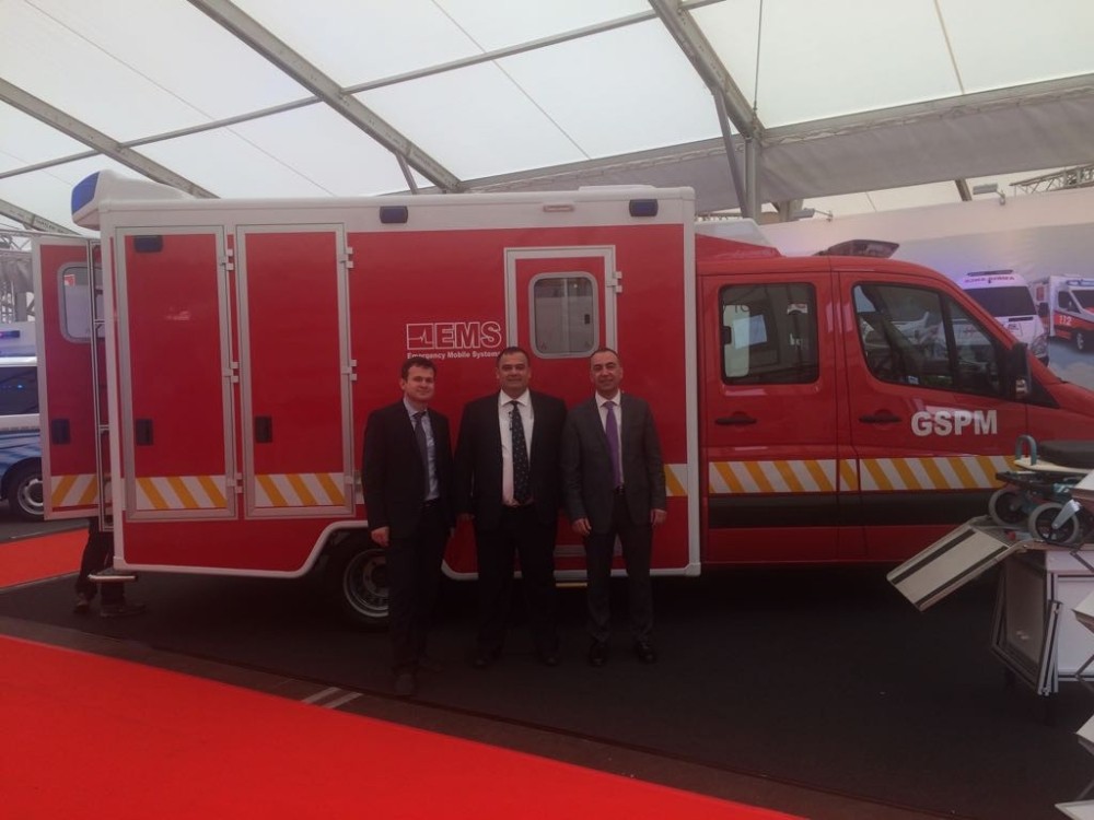 Türk Yapımı Kurtarma Ambulansı Almanyada Görücüye Çıkarıldı