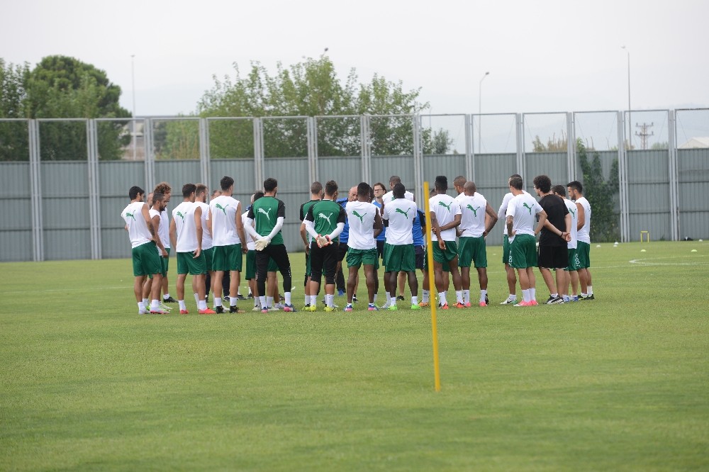 Paul Le Guen: 'Hala Oyuncu Bekliyorum'