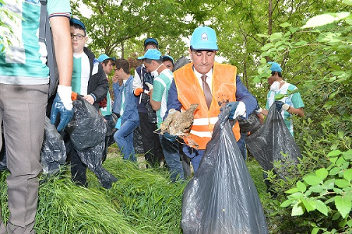 Yıldırım Belediyesinden Doğa duyarlılığı: Temizlik harekatına Başkan'da katıldı