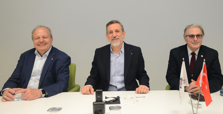 BTSO Başkanı İbrahim Burkay:  'Türkiye'ye Örnek Olan Projelerimiz Ortak Aklın Ürünü'