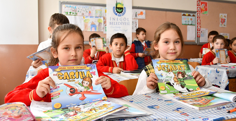 İnegöl Belediyesi'nden 353 öğrenciye kitap