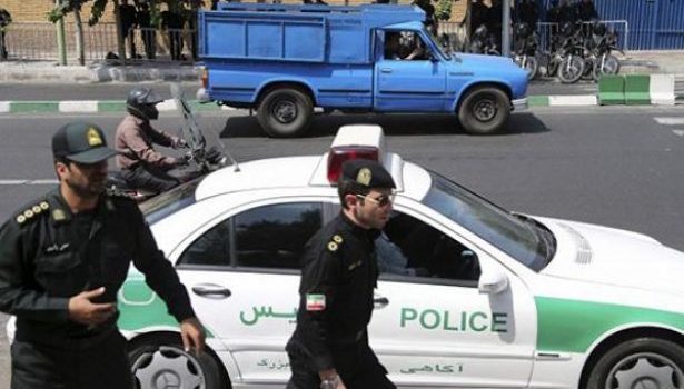İran'da cumhurbaşkanlığı ofisine girmeye çalışan bir kişi vurularak gözaltına alındı