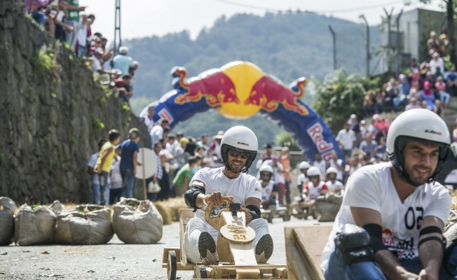 Tahta otomobillerin yarıştığı Red Bull Formulaz yarın Rize’de