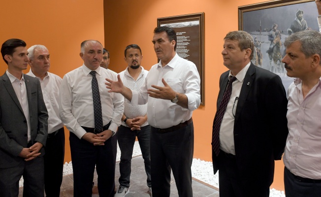 AK Parti İlçe Teşkilatlarından Fetih Müzesi’ne Ziyaret