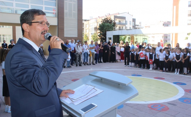 OSMANGAZİ OKULLARINDA İLK DERS ZİLİ ÇALDI