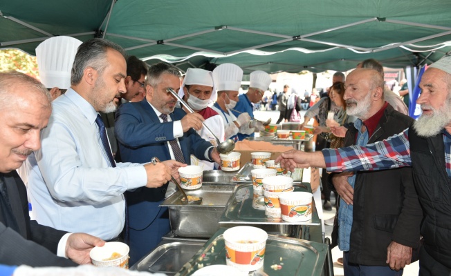 Aşure kazanları birlik ve beraberlik için kaynadı