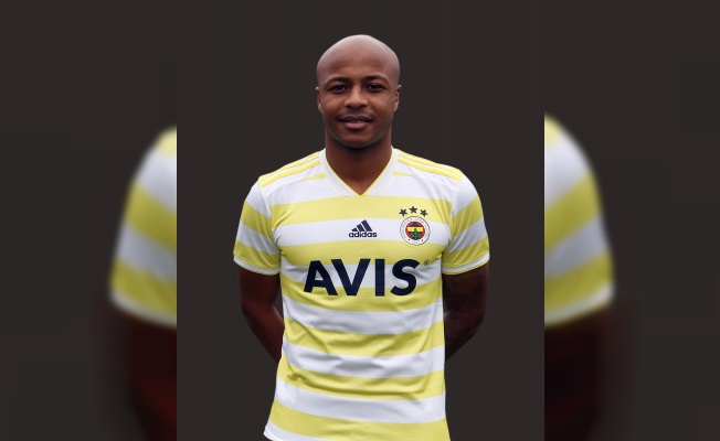 Global Arac Kiralama Markasi Avis Fenerbahce Nin Forma Gogus Sponsoru Oldu