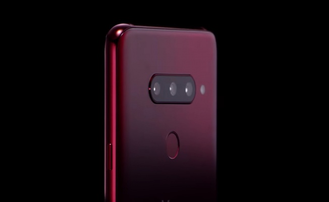 LG V40 ThinQ’nun dokulu tasarımı ile kusursuz kavrama hissi!