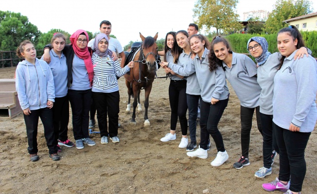 Öğrenciler Can Dostlarını Ziyaret Etti