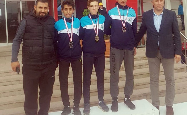 Osmangazili Atletlerin Madalya Sevinci
