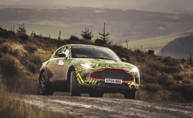 ASTON MARTIN’İN İLK ‘SUV’U ‘DBX’ SAHNEYE ÇIKMAYA HAZIRLANIYOR