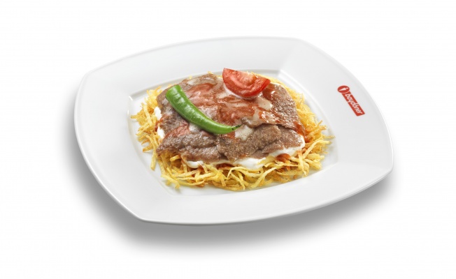 Baydöner’den üç yeni lezzet;  “Acılı Atom İskender”, “Çökertme Döner” ve “Beyti Döner”