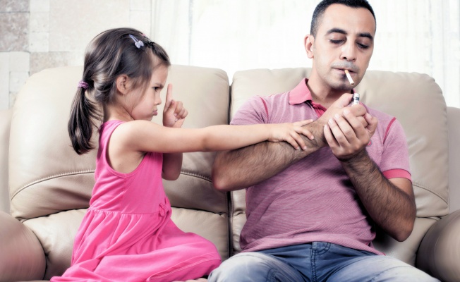 Çocukları Sigaradan Korumak İçin En Önemli Görev Anne Babalara Düşüyor