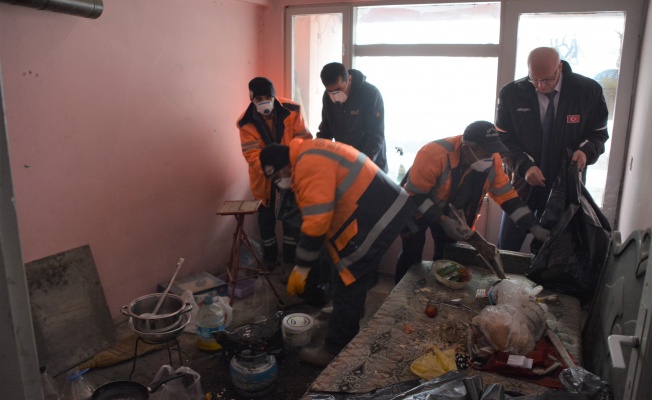 GEMLİK BELEDİYESİNDEN KİMSESİZ VATANDAŞA YARDIM ELİ