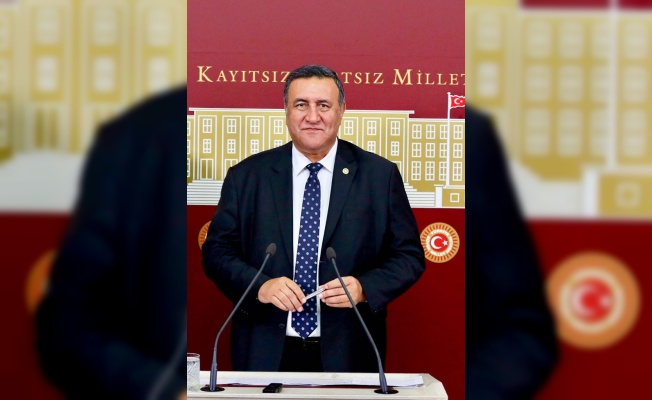GÜRER'İN ASKERİ BİRLİKLERDE MEYDANA GELEN ZEHİRLENMELERLE İLGİSİ SORUSUNA HULUSİ AKAR YANIT VERDİ...