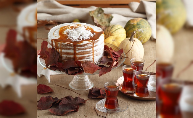 LAV YENİLİKÇİ VE TASARIM ÇAY SETİ DERİN İLE DÜNYA ÇAY GÜNÜNE HEYECAN KATIYOR