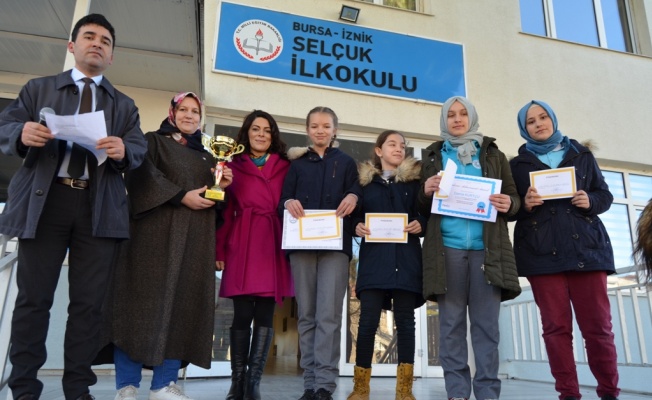 SELÇUK ORTAOKULUNDA ÖDÜLLÜ KARNE TÖRENİ