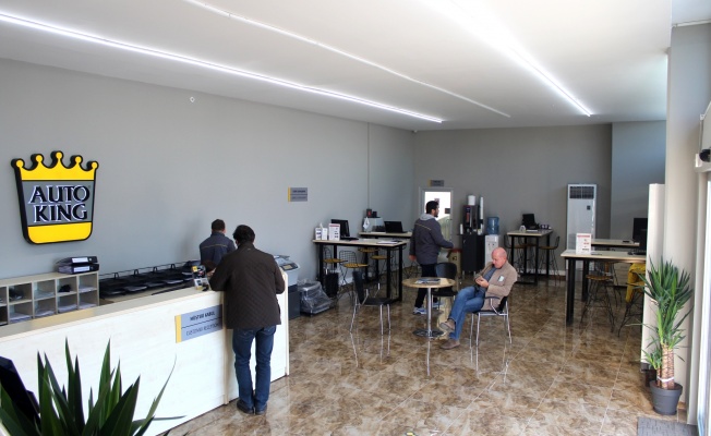 AUTO KING SON TEKNOLOJİYLE DONATILAN YENİ MERKEZİNDE