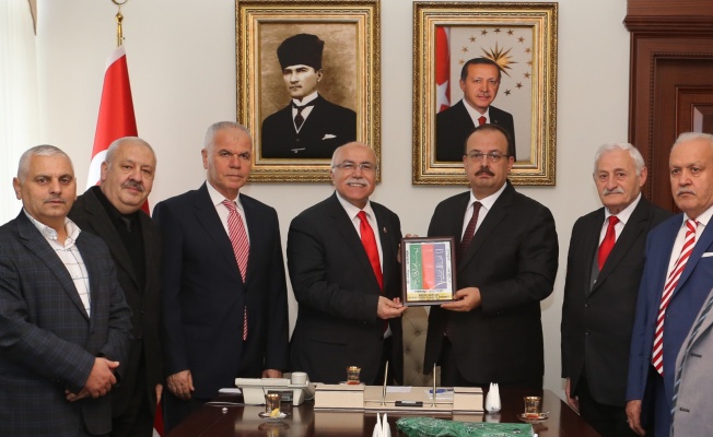 BURSA VALİSİNİ HEMŞEHRİLERİ YALNIZ BIRAKMADILAR.