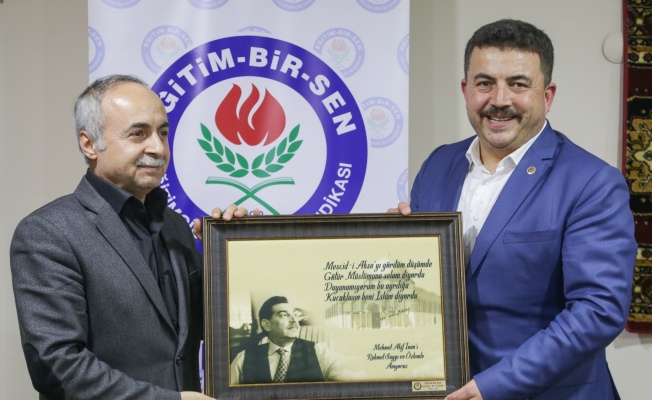 EĞİTİM BİR SEN'İN 27'NCİ KURULUŞ YILDÖNÜMÜ VE MEHMET AKİF İNAN'I ANMA PROGRAMI