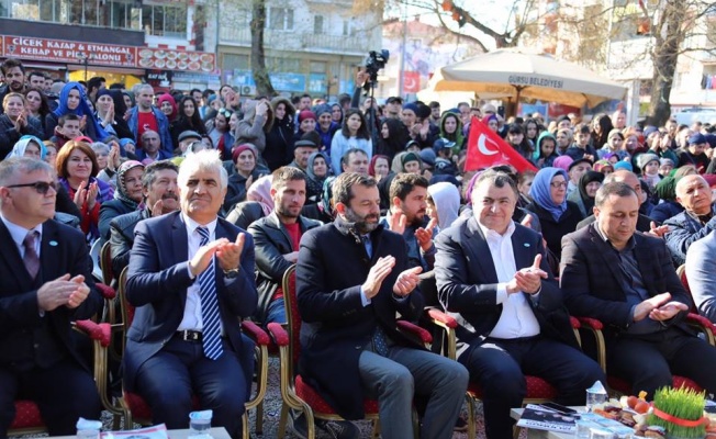 BAŞKAN IŞIK: “DOĞADAKİ RENKLİLİK GİBİ KÜLTÜREL ÇEŞİTLİLİĞİMİZİN SİMGESİDİR NEVRUZ”