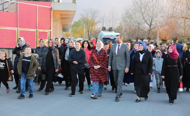 BAŞKAN IŞIK GÜRSULU KADINLARLA BEŞ ÇAYINDA BULUŞTU