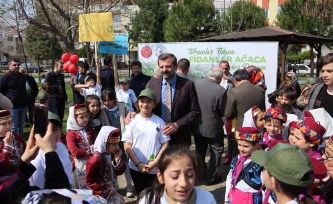 GÜRSULU ÖĞRENCİLER GERİ DÖNÜŞÜMLE DOĞAYI KORUYOR