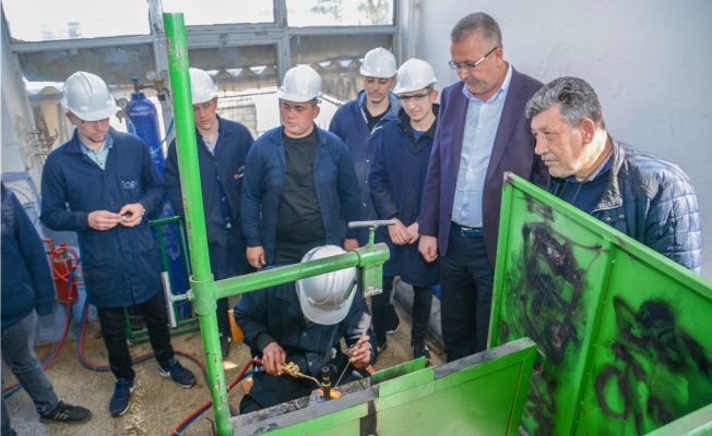 KARACABEY BELEDİYESİ’NDEN EĞİTİME BİR DESTEK DAHA
