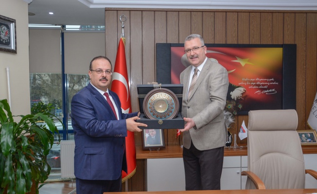 VALİ CANBOLAT'TAN KARACABEY'E ÖVGÜ
