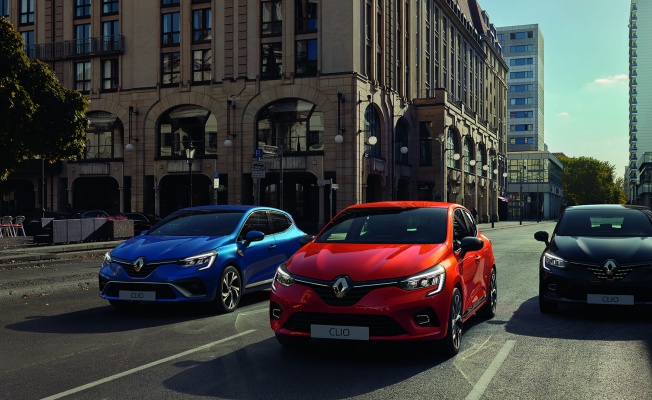 YENİ RENAULT CLIO CENEVRE'DE EN İYİ OTOMOBİL SEÇİLDİ
