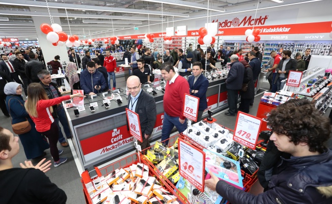 AİLEDEKİ TÜM ANNELERİN HEDİYESİ MEDİAMARKT’TA
