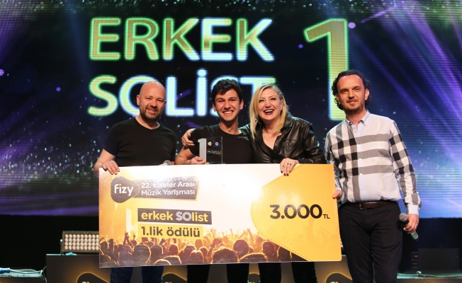 BURSALI ÖĞRENCİLER İSTANBUL'DAN ÖDÜLLE DÖNDÜ