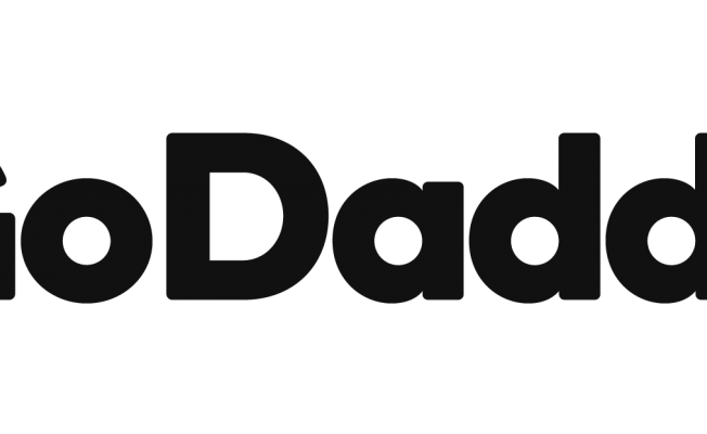 GODADDY: “EBEVEYNLER, ÇOCUKLARININ ALAN ADLARINI ŞİMDİDEN GÜVENCE ALTINA ALIYOR”