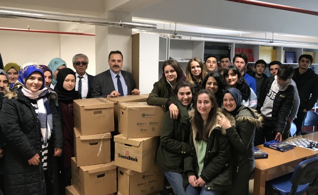 HERKES OKUSUN DİYE MEYDAN OKUDULAR; 4 BİN KİTAP TOPLADILAR
