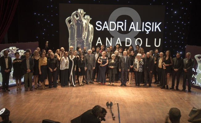 “9.SADRİ ALIŞIK ANADOLU TİYATRO OYUNCU ÖDÜLLERİ’’ ADAYLARI BELLİ OLDU…