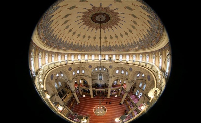 BALIKGÖZÜNDEN PAYİTAHTIN SELATİN CAMİLERİ