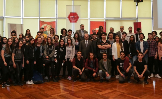 İTÜ, TANITIM GÜNLERİ KAPSAMINDA BURSA’DA SINAVA HAZIRLANAN ÖĞRENCİLER İLE BULUŞTU