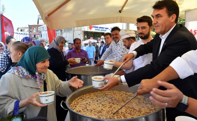 OSMANGAZİ’DE AŞURELER BAŞKAN DÜNDAR’DAN