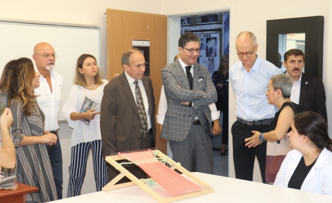Mesleki Egitim Sektor Isbirligi Ile Moda Tasarimi Na Yeni Soluk