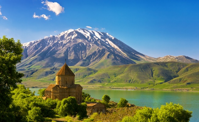 Yazin Ic Hatlarda Antalya Dis Hatlarda Ise Koln Havalimanlarini Tercih Ettik