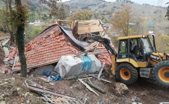 KAÇAK YAPILARA GÖZ AÇTIRILMIYOR