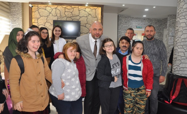 3 ARALIK ENGELLİLER GÜNÜNDE FARKINDALIK OLUŞTURDULAR
