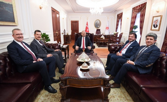Karacabey Belediye Başkanı Özkan'dan Ankara çıkarması