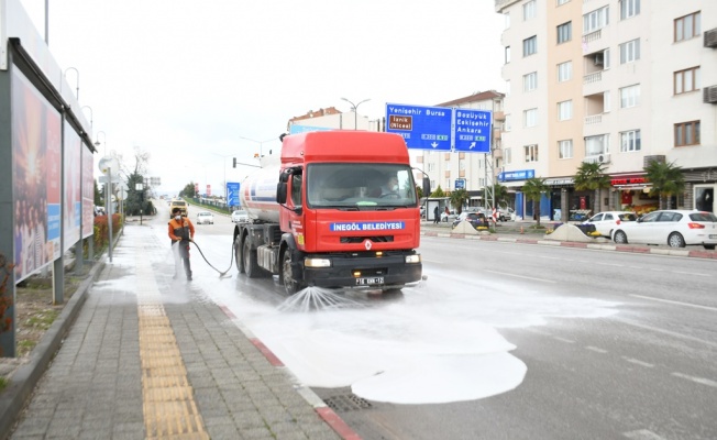 İnegöl Dezenfektanlarla Yıkanıyor