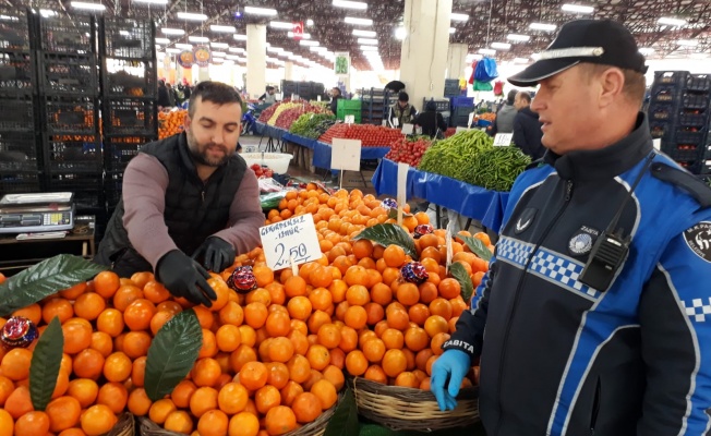 MUSTAFAKEMAL PAŞA'DA PAZARCI ESNAFINA ELDİVEN VE MASKE DENETİMİ