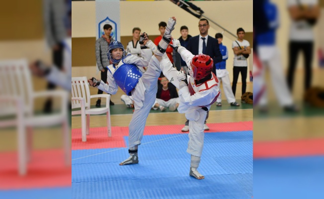 TAEKWONDO SEÇMELERİ YILDIRIM’DA YAPILDI