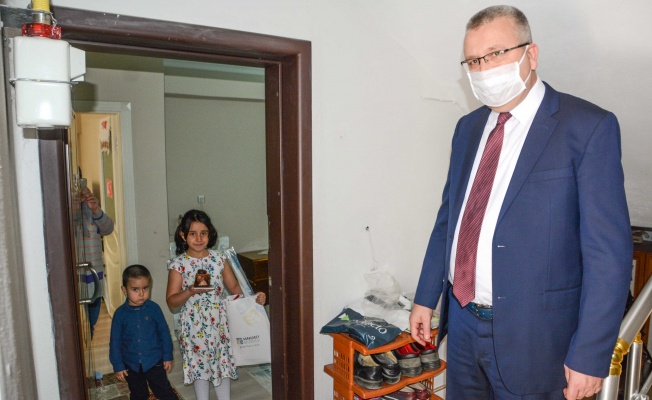 Başkan Özkan'dan 23 Nisan'da 23 çocuğa doğum günü sürprizi